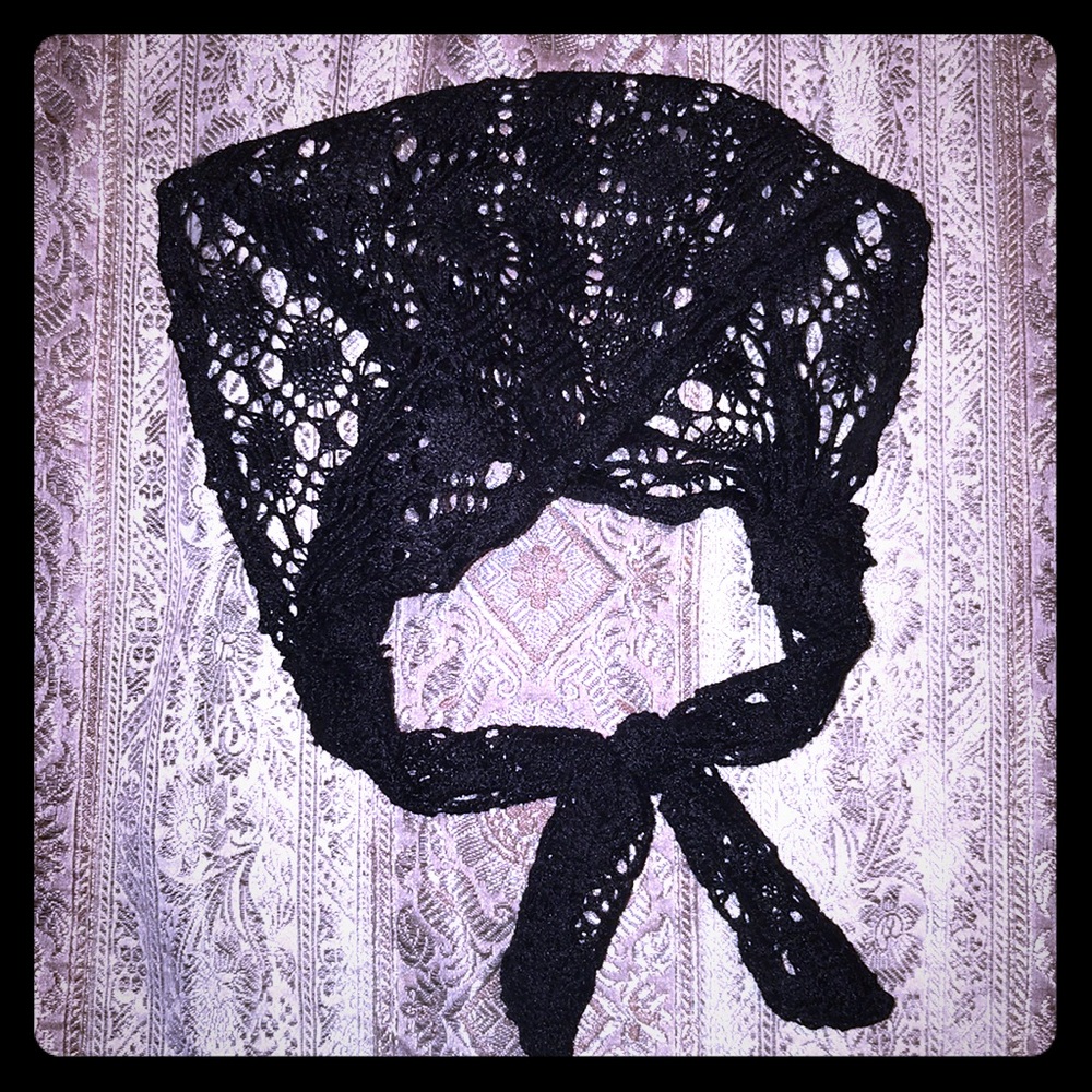 Stretchy Adjustable Head Scarf Black Lace